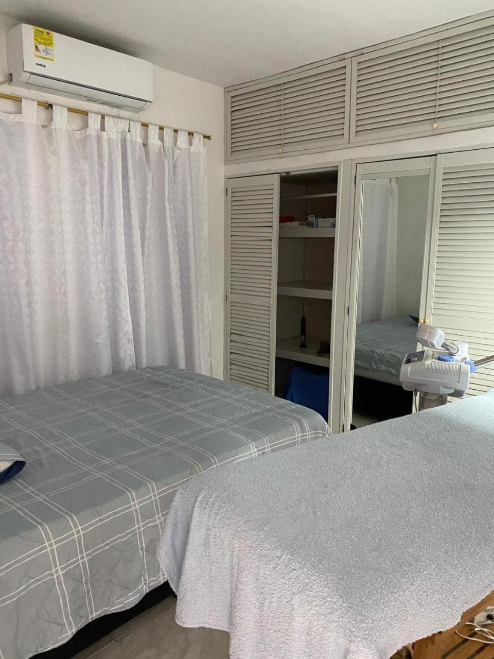 Alojamiento Victoria 2 Cartagena Ngoại thất bức ảnh